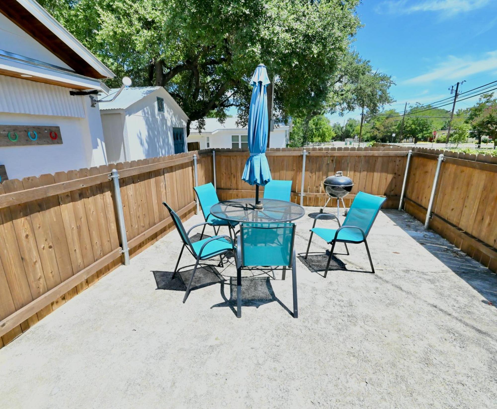 Blanco County Inn & Guesthouses Екстер'єр фото