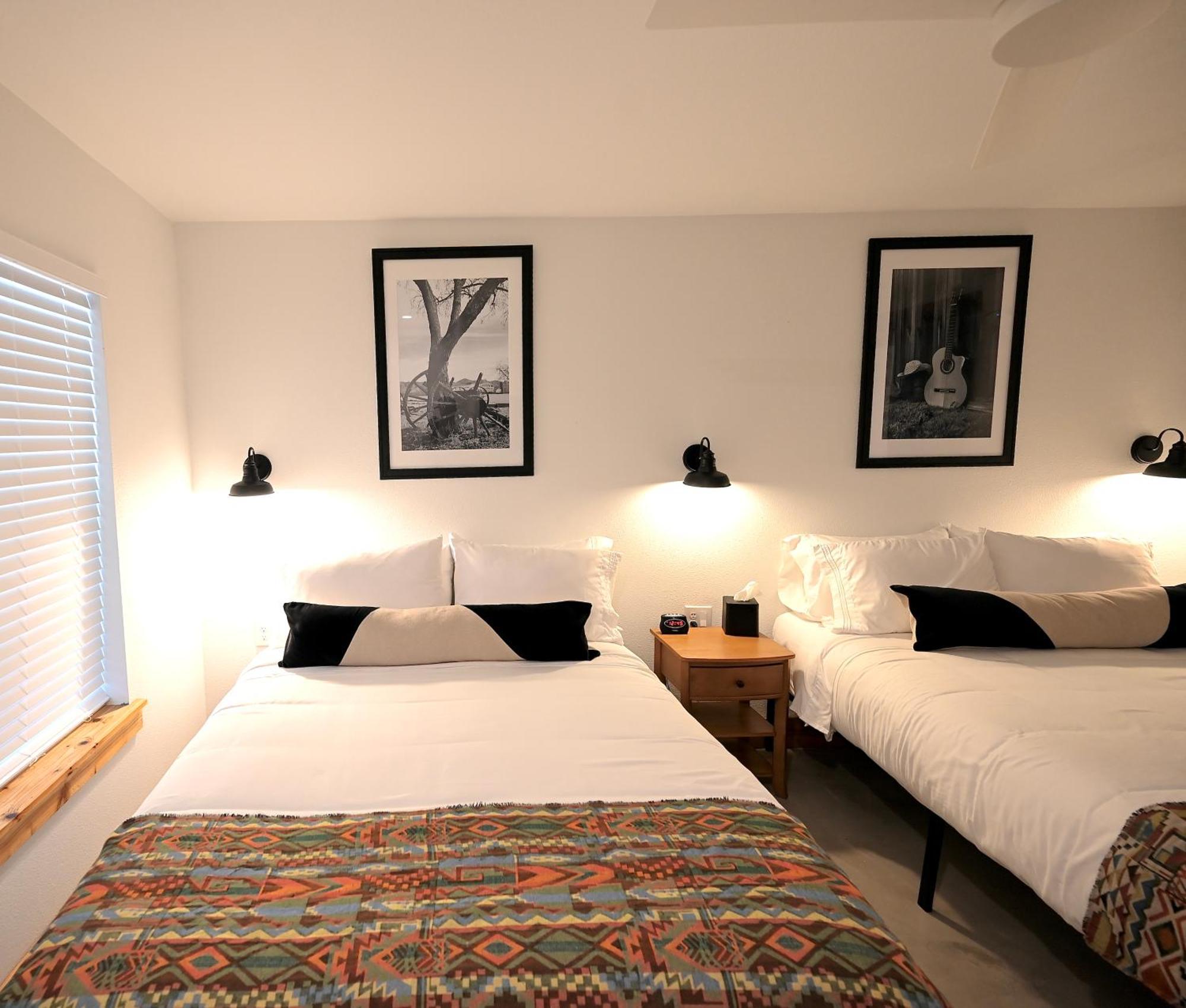 Blanco County Inn & Guesthouses Екстер'єр фото