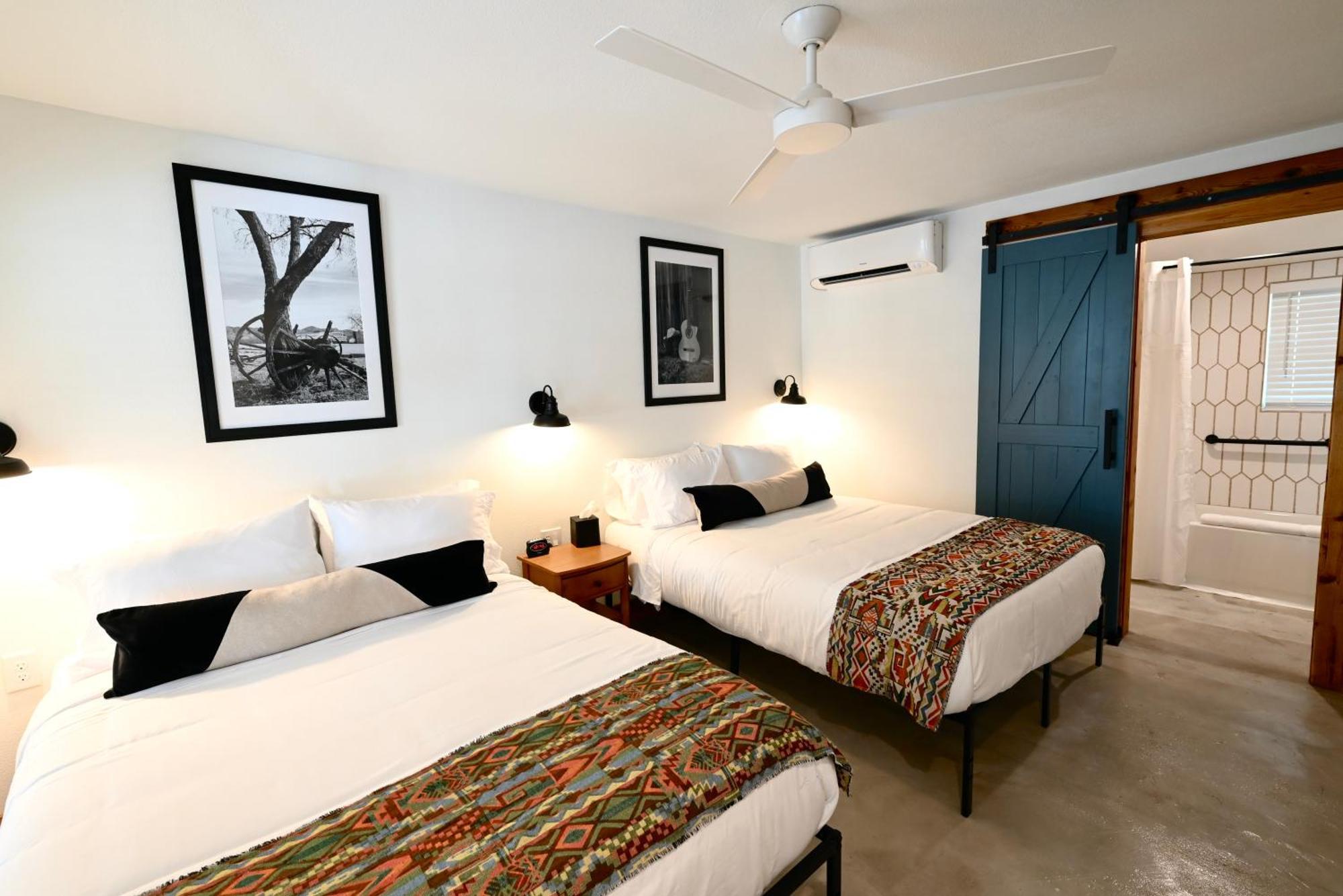 Blanco County Inn & Guesthouses Екстер'єр фото