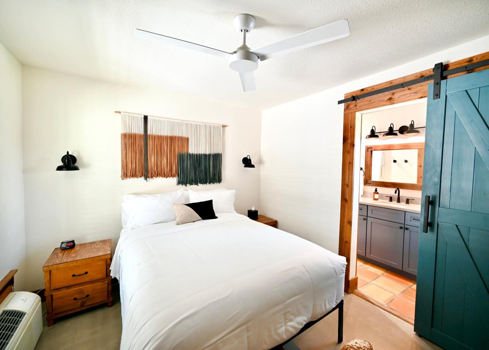Blanco County Inn & Guesthouses Екстер'єр фото